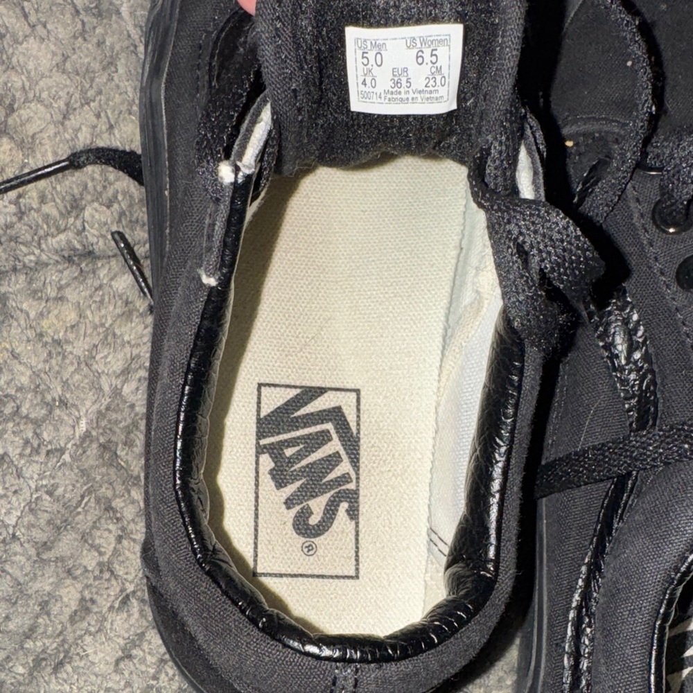 Black Low-Top Sneakers - Picture 2 of 3